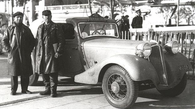 Ch. Lahaye - R. Quatresous
14º Rallye Automobile de Monte-Carlo 1935. Renault Nervasport (80000 DU2) Clasificado 1º.

Del 19 al 25 de Enero.
Superficie: asfalto - nieve.

Se inscribieron 165 equipos, tomaron la salida 149, finalizaron 103.
Palabras clave: Montecarlo;Renault;1935