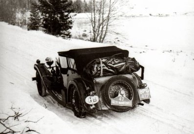 T.G. Moore
14º Rallye Automobile de Monte-Carlo 1935. Ac 16hp. Clasificado 70º.

Del 19 al 25 de Enero.
Superficie: asfalto - nieve.

Se inscribieron 165 equipos, tomaron la salida 149, finalizaron 103.
Palabras clave: Montecarlo;1935;nieve