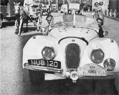 Ian Appleyard - Patricia Appleyard-Lyons
13º Rally Coupe des Alpes 1950, Jaguar XK120 Roadster, Clasificado 1º@
Palabras clave: Jaguar;Alpes;1950