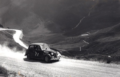 De Pester - Gast 
13º Rally Coupe des Alpes 1950, Simca 8@
Palabras clave: Simca;Alpes;1950