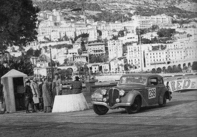 M. Heyman - P. Lalisse
11º Rallye Automobile de Monte-Carlo 1951. Delahaye 135 MS. Clasificado 11º.

Del 22 al 29 de Enero.
Superficie: asfalto - nieve.

Se inscribieron 362 equipos, tomaron la salida 337, finalizaron 281.@
Palabras clave: Delahaye;Montecarlo;1951