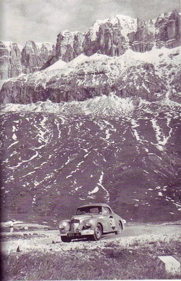 Stirling Moss - John Cutts
17º Rally Coupe del Alpes 1954, Sunbeam Alpine, Clasificado 10º@
Palabras clave: Sunbeam;Alpes;1954