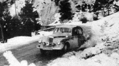 Stirling Moss - Scannell sur Sunbeam
14º Rallye Automobile de Monte-Carlo 1954. Sunbeam. Clasificada 14º.

Del 18 al 25 de Enero, Monaco.
Superficie: asfalto - nieve.

Tomaron la salida 402 equipos, finalizaron 329.@
Palabras clave: Montecarlo;Sunbeam;1954;Nieve