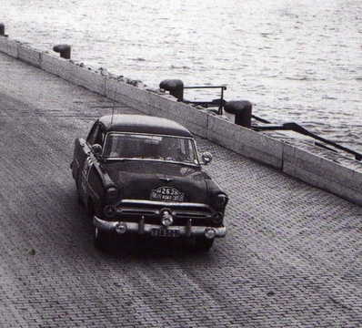 Iwan Hartley - Walter Karlsson
14º Rallye Automobile de Monte-Carlo 1954. Ford Mainline V8 (T 16505). Clasificado 59º.

Del 18 al 25 de Enero, Monaco.
Superficie: asfalto - nieve.

Tomaron la salida 402 equipos, finalizaron 329.@
Palabras clave: Ford;Montecarlo;1954