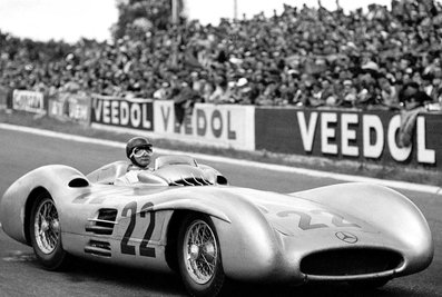 Gran Premio de Francia de Fòrmula 1 disputado en el circuito de Reims (1954)
Para mas informacion [url=https://wp.me/p74eqQ-2I] Clic en la foto o aqui si esta azul[/url]
For more information [url=https://wp.me/p74eqQ-2I] Click on the picture or here if blue [/url]
Palabras clave: Francia;Reims;1954;Mecedes