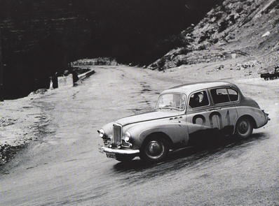 Per Malling - Gunnar Fadum
14º Rallye Automobile de Monte-Carlo 1955. Sunbeam MK III (A-68909). Clasificado 1º.

Del 17 al 20 de Enero, Monaco.
Superficie: asfalto - nieve.

Tomaron la salida 319 equipos, finalizaron 272.@
Palabras clave: Sunbeam;Montecarlo;1955