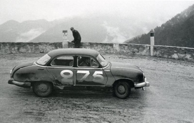 Georges Gillard - Roger Dugat
14º Rallye Automobile de Monte-Carlo 1955. Panhard Dyna Z 850 (369 BX 63). Clasificado 2º.

Del 17 al 20 de Enero, Monaco.
Superficie: asfalto - nieve.

Tomaron la salida 319 equipos, finalizaron 272.@
Palabras clave: Dyna_Panhard;Montecarlo;1955
