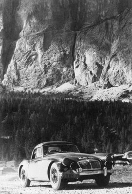 Nancy Mitchell - Pat Faichney
18º Rallye International des Alpes 1956. MG A. Clasificada 15º.

De 6 al 13 de Julio, Marseille - Zagreb - Marseille.
Superficie: asfalto.

Tomaron la salida 80 equipos, finalizaron 34.@
Palabras clave: MG;Alpes;1956