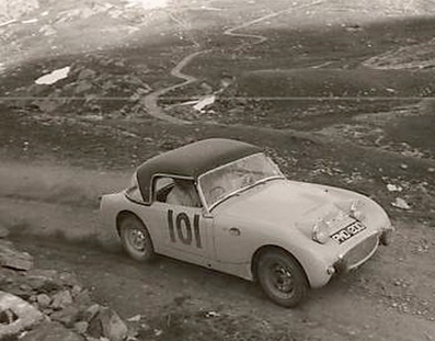John Sprinzel - Willy Cave
19º Critérium International de la Montagne - Coupe des Alpes 1958. Austin-Healey Sprite Mk1 (PMO 200). Clasificado 15º.

Del 7 al 12 de Julio, Marseille-Brescia-Les Gets-Marseille.
Superficie: asfalto - tierra.

Tomaton la salida 55 equipos, finalizaron 25.@
Palabras clave: Austin;Alpes;1958