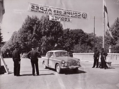 Mary Handley-Page - Lola Grounds
19º Critérium International de la Montagne - Coupe des Alpes 1958. Austin Healey Sprite (VRW 471). Clasificado 16º.

Del 7 al 12 de Julio, Marseille-Brescia-Les Gets-Marseille.
Superficie: asfalto - tierra.

Tomaton la salida 55 equipos, finalizaron 25.@
Palabras clave: Austin;Alpes;1958
