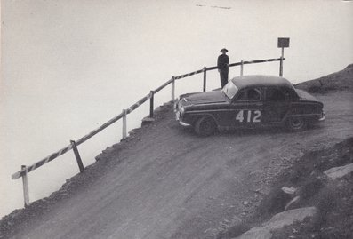 Frank Perrins / Gordon Shanley
19º Rally Coupe del Alpes 1958, Austin A105, Clasificado 18º@
Palabras clave: Austin;Alpes;1958