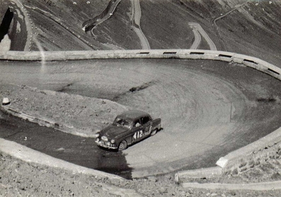 Frank Grounds - Gordon Shanley
19º Critérium International de la Montagne - Coupe des Alpes 1958. Austin A105 (TOL 564). Clasificado 18º.

Del 7 al 12 de Julio, Marseille-Brescia-Les Gets-Marseille.
Superficie: asfalto - tierra.

Tomaron la salida 55 equipos, finalizaron 25.@
Palabras clave: Austin;Alpes;1958