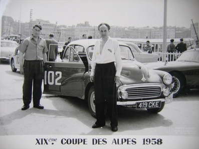 Herbert Harper - Alan Kremp
19º Critérium International de la Montagne - Coupe des Alpes 1958. Morris Minor 1000 (419 CKE). Abandonó.

Del 7 al 12 de Julio, Marseille-Brescia-Les Gets-Marseille.
Superficie: asfalto - tierra.

Tomaton la salida 55 equipos, finalizaron 25.@
Palabras clave: Morris;Alpes;1958
