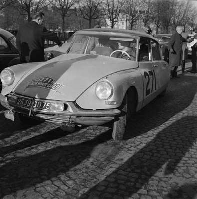 Paul Coltelloni - P. Alexandre
27º Rallye Automobile Monte-Carlo 1958. Citröen DS (2639 GD75). Abandonó por accidente despues de recorrer tan solo 30 Km.

Del 21 al 29 de Enero, Monaco.
Superficie: asfalto - nieve. 

Se inscribieron 342 equipos, tomaron la salida 303, finalizaron 59.@
Palabras clave: Citroen;Montecarlo;1958