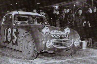 Tommy Wisdom - Douglas Johns
28º Rallye Automobile de Monte-Carlo 1959. Austin Healey Sprite. Clasificado 63º.

Del 19 al 25 de Enero, Monaco.
Superficie: asfalto - nieve.

El Rally tenía un total de 3486.00 km incluyendo tramos de enlace.
Desconocemos de cuantos kilómetros cronometrados constaba la prueba.

Se inscribieron 345 equipos, tomaron la salida 322, finalizaron 186.@
Palabras clave: Austin;Healey;Sprite;Montecarlo;1959