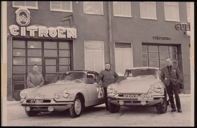 28º Rallye Automobile de Monte-Carlo 1959
Citröen ID 19 de:

Num 259 de Jean Laroche - Radix, clasificado 90º.

Num 289 de Jean Morin - Tessier, clasificado 128º.

Se inscribieron 345, tomaron la salida 322, finalizaron 186.

Del 19 al 25 de Enero, Monaco.
Superficie: asfalto - nieve.

El Rally tenía un total de 3486.00 km incluyendo tramos de enlace.
Desconocemos de cuantos kilómetros cronometrados constaba la prueba.

Se inscribieron 345 equipos, tomaron la salida 322, finalizaron 186.@
Palabras clave: Citroen;Montecarlo;1959