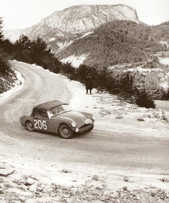 Donald Bennett - Elsa Bennett
28º Rallye Automobile de Monte-Carlo 1959. Fairthorpe Electron Minor. Clasificado 104º.

Del 19 al 25 de Enero, Monaco.
Superficie: asfalto - nieve.

El Rally tenía un total de 3486.00 km incluyendo tramos de enlace.
Desconocemos de cuantos kilómetros cronometrados constaba la prueba.

Se inscribieron 345 equipos, tomaron la salida 322, finalizaron 186.@
Palabras clave: Fairthorpe;Electron;Minor;Montecarlo;1959