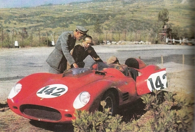 Giulio Cabianca - Giorgio Scarlatti
50º Targa Flotio 1959. Ferrari Dino 196 SP. No acabò (DNF).@
Palabras clave: Ferrari;Dino;Targa_Florio;1959