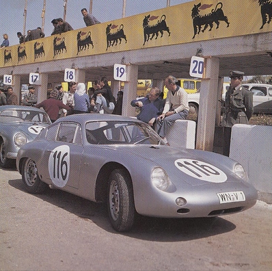 44º Targa Florio 1960
Los dos Porsche 356B de:
Dieter Lissmann - Herbert Linge (#116), Abarth-Carrera GTL, clasificado 6º.
Paul E. Strähle, (#120), Carrera 2 Coupé, clasificado 8º.
Palabras clave: Porsche;Targa_Florio;1960