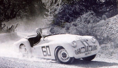 Pierre Orsini- Luigi
21º Coupe des Alpes 1960. Triumph TR3. Abandonó, desconocemos el motivo.

Del 26 al 30 de Junio, Marseille - Bormio - Chamonix - Cannes.

Desconocemos de cuantos kilómetros constaba la prueba.

Tomaron la salida 64 equipos, finalizaron 39.@
Palabras clave: Triumph;Alpes;1960