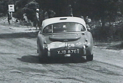 Donald Morley - Erle Morley
22º Coupe del Alpes 1961. Austin Healey 3000 (XJB 876). Clasificado 1º.@
Palabras clave: Austin;Alpes;1961