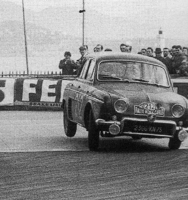 Guy Clarou - Joly Christian
30º Rallye Automobile de Monte-Carlo 1961. Renault Dauphine Ondine. Clasificado 23º.

Del 21 al 28 de Enero, Montecarlo.
Superficie: asfalto - nieve.

Tomaron la salida 305 equipos, finalizaron 156.@
Palabras clave: Renault;Dauphine;Montecarlo;1961