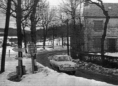 Anne Hall - Valerie Domleo-Morle
30º Rallye Automobile de Monte-Carlo 1961. Ford Anglia. Clasificada 44ª y 1ª en Copa de Damas.

Del 21 al 28 de Enero, Montecarlo.
Superficie: asfalto - nieve.

Tomaron la salida 305 equipos, finalizaron 156.@
Palabras clave: Ford;Anglia;Montecarlo;1961;mujeres