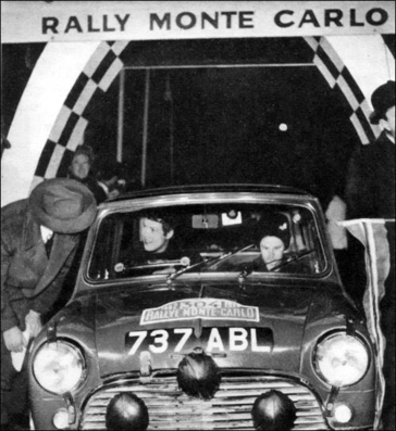 Pat Moss-Carlsson - Ann Wisdom-Riley
31º Rallye Automobile de Monte-Carlo 1962. Mini Morris Cooper (737 ABL). Clasificada 26ª y 1ª en Copa de Damas.

Del 20 al 25 de Enero, Monte-Carlo.
Superficie: asfalto - nieve.

Tomaron la salida 313 equipos, finalizaron 247.@
Palabras clave: Pat_Moss-Carlsson;Mini;Montecarlo;1962;Personajes;parque_cerrado;Mujeres;Womens