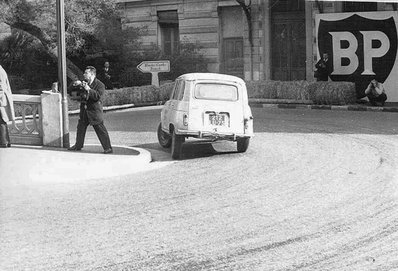 Jo Schlesser - Claude Le Leguezec
31º Rallye Automobile Monte-Carlo 1962. Renault 4L (212 LU 75). Clasificado 117º.

Del 20 al 25 de Enero, Monte-Carlo.
Superficie: asfalto - nieve.

Tomaron la salida 313 equipos, finalizaron 247.@
Palabras clave: Renault;Montecarlo;1962