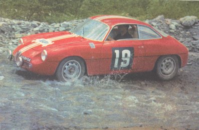 Jean Rolland - Gabriel Augias
24º Coupe des Alpes 1963. Alfa Romeo Giulietta SZ (953 AV 04). Clasificado 1º.

Del 20 al 25 de Junio, Marseille - Chamonix - Milan - Marseille.
Superficie: asfalto.

Tomaron la salida 79 equipos, finalizaron 24.@
Palabras clave: Alfa_Romeo;Alpes;1963