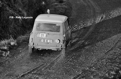 Paddy Hopkirk - Henry Liddon
12º RAC Rally 1963. Mini Cooper S. Clasificado 4º.@
Palabras clave: Mini;Gran_Bretaña;1963