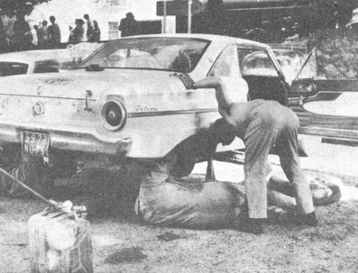 Asistencia en el 24º Coupe des Alpes 1963
En el Ford Falcon Futura de Henri Greder - Jacques Greder, clasificado 18º.

Del 20 al 25 de Junio, Marseille - Chamonix - Milan - Marseille.
Superficie: asfalto.

Tomaron la salida 79 equipos, finalizaron 24.@
Palabras clave: Ford;Alpes;1963