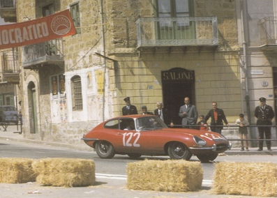 Innocente Baggio - Clemente Ravetto
54º Targa Florio 1963. Jaguar E-Type Coupé. Clasificado 21º.@
Palabras clave: Jaguar;Type;Coupe;Targa_Florio;1963