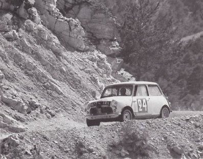 John Sprinzel - Willy Cave
24º Coupe des Alpes 1963. Mini Cooper (977 ARX). Abandonó por accidente.

Del 20 al 25 de Junio, Marseille - Chamonix - Milan - Marseille.
Superficie: asfalto.

Tomaron la salida 79 equipos, finalizaron 24.@
Palabras clave: Mini;Alpes;1963