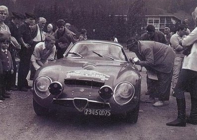 Jean Rolland - Gabriel Augius
25º Coupe des Alpes 1964. Alfa Romeo Giulia TZ (2945 QD 75). Clasificado 1º.

Del 22 al 27 de Junio, Marseille - Grenoble - Monte-Carlo.
Superficie: asfalto.

La prueba constaba 10 tramos cronometrados.
Incluyendo tramos de enlace y cronometrados tenía un total de 3412.00 km.

Tomaron la salida 73 Equipos, finalizaron 25.@
Palabras clave: Alfa_Romeo;Alpes;1964