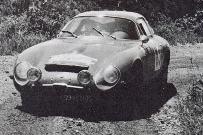 Jean Rolland - Gabriel Augius
25º Coupe des Alpes 1964. Alfa Romeo Giulia TZ (2945 QD 75). Clasificado 1º.

Del 22 al 27 de Junio, Marseille - Grenoble - Monte-Carlo.
Superficie: asfalto.

La prueba constaba 10 tramos cronometrados.
Incluyendo tramos de enlace y cronometrados tenía un total de 3412.00 km.

Tomaron la salida 73 Equipos, finalizaron 25.@
Palabras clave: Alfa_Romeo;Alpes;1964