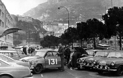 Erik Carlsson - Gunnar Palm
33º Rallye Automobile de Monte-Carlo 1964. Saab 96 Sport (P 44301). Clasificado 3º.

Del 18 al 21 de Enero, Monte Carlo.
Superficie: asfalto - nieve.

Se inscribieron 306 equipos, tomaron la salida 299, finalizaron 163.@
Palabras clave: Erik_Carlsson;Saab;Montecarlo;1964;Parque_Cerrado