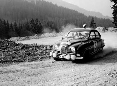 Erik Carlsson - Gunnar Palm
25º Coupe des Alpes 1964. Saab 96 Sport (PA 9939). Clasificado 7º.

Del 22 al 27 de Junio, Marseille - Grenoble - Monte-Carlo.
Superficie: asfalto.

La prueba constaba 10 tramos cronometrados.
Incluyendo tramos de enlace y cronometrados tenía un total de 3412.00 km.

Tomaron la salida 73 Equipos, finalizaron 25.@
Palabras clave: Saab;Alpes;1964