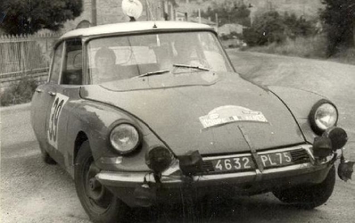 Jean-Claude Ogier - Lucette Pointet
25º Coupe des Alpes 1964. Citröen DS19 (4632 PL75). Clasificado 10º.

Del 22 al 27 de Junio, Marseille - Grenoble - Monte-Carlo.
Superficie: asfalto.

La prueba constaba 10 tramos cronometrados.
Incluyendo tramos de enlace y cronometrados tenía un total de 3412.00 km.

Tomaron la salida 73 Equipos, finalizaron 25.@
Palabras clave: Citroen;Alpes;1964