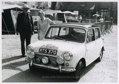 Margaret Mackenzie - Joe Lowrey
25º Coupe des Alpes 1964. Mini Cooper (RTS 370). Clasificado 19º.

Del 22 al 27 de Junio, Marseille - Grenoble - Monte-Carlo.
Superficie: asfalto.

La prueba constaba 10 tramos cronometrados.
Incluyendo tramos de enlace y cronometrados tenía un total de 3412.00 km.

Tomaron la salida 73 Equipos, finalizaron 25.@
Palabras clave: Mini;Alpes;1964;Mujeres;Womens