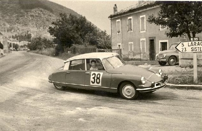 Claude Rubbiolo - Gabriel Fossati
25º Coupe des Alpes 1964. Citröen DS 19. Abandonó, desconocemos el motivo.

Del 22 al 27 de Junio, Marseille - Grenoble - Monte-Carlo.
Superficie: asfalto.

La prueba constaba 10 tramos cronometrados.
Incluyendo tramos de enlace y cronometrados tenía un total de 3412.00 km.

Tomaron la salida 73 Equipos, finalizaron 25.@
Palabras clave: Citroen;Alpes;1964