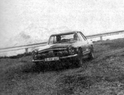 Eugen Böhringer - Klaus Kaiser
25º Coupe des Alpes 1964. Mercedes-Benz 230 SL. Abandonó al chocar con un coche que no competía en la prueba.

Del 22 al 27 de Junio, Marseille - Grenoble - Monte-Carlo.
Superficie: asfalto.

La prueba constaba 10 tramos cronometrados.
Incluyendo tramos de enlace y cronometrados tenía un total de 3412.00 km.

Tomaron la salida 73 Equipos, finalizaron 25.@
Palabras clave: Mercedes;Alpes;1964