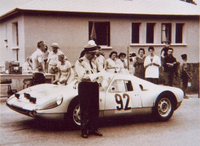 Günther Klass - Rolf Wütherich
25º Coupe des Alpes 1964. Porsche 904 Carrera GTS (S TJ17). Abandonó por accidente al quedarse sin frenos.

Del 22 al 27 de Junio, Marseille - Grenoble - Monte-Carlo.
Superficie: asfalto.

La prueba constaba 10 tramos cronometrados.
Incluyendo tramos de enlace y cronometrados tenía un total de 3412.00 km.

Tomaron la salida 73 Equipos, finalizaron 25.@
Palabras clave: Porsche;Alpes;1964