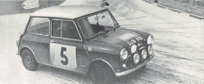 Rauno August Aaltonen - Tony Ambrose
14º Daily Mirror RAC Rally 1965. Austin Mini Cooper S 1275 (DJB 93B). Clasificado 1º.

Del 21 al 25 de Noviembre, Londres (Heathrow).
Superficie: tierra - asfalto.

El Rally constaba de 8 etapas con 550.39 km divididos en 57 tramos cronmetrados.

Tomaron la salida 185 equipos, finalizaron 62.@
Palabras clave: Gran_Bretaña;Mini;1965;nieve;Daily_Mirror;RAC_Rally