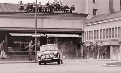 Rauno August Aaltonen - Anssi Järvi
15º Jyväskylän Suurajot - Rally of the 1000 Lakes 1965. Austin Mini Cooper S 1275 (EBL 55C). Clasificado 2º.

Del 20 al 22 de Agosto
Superficie: tierra.

El Rally tenia un total de 1846 km de los que 193.60 km eran cronometrados. Desconocemos en cuantos tramos especiales se dividían.

Tomaron la salida 126 equipos, finalizaron 86.@
Palabras clave: Finlandia;Mini;Cooper;1965