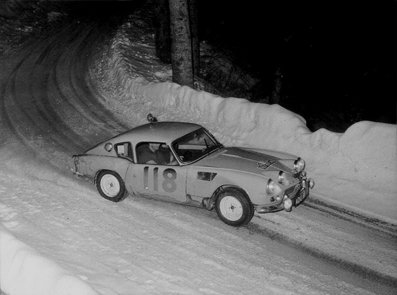 Rob Slotemaker - Alan Taylor
34º Rallye Automobile de Monte-Carlo 1965. Triumph Spitfire (ADU 6B). Clasificado 14º.

Del 16 al 25 de Enero, Monte-Carlo.
Superficie: asfalto - nieve.

Se inscribieron 275 equipos, tomaron la salida 237, finalizaron 35.@
Palabras clave: Triumph;Montecarlo;1965;nieve