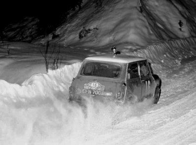 John Henry La Trobe - David Bailey
34º Rallye Automobile de Monte-Carlo 1965. Austin Mini Cooper S (CFN 700B). Clasificado 34º

Del 16 al 25 de Enero, Monte-Carlo.
Superficie: asfalto - nieve.

Se inscribieron 275 equipos, tomaron la salida 237, finalizaron 35.@
Palabras clave: Mini;Montecarlo;1965;Nieve