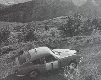 Rob Slotemaker - Alan Taylor 
26º Rally Coupe del Alpes 1965, Triumph Spitfire, Abandonò por pistòn perforado.@
Palabras clave: Triumph;Alpes;1965