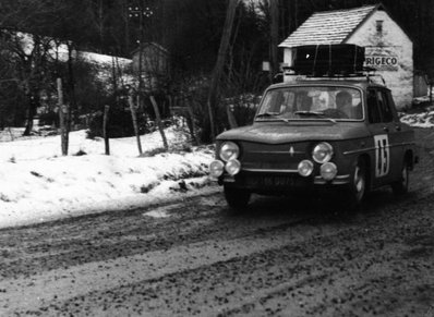 Claude Le Guezec - Â¿Â¿??
34º Rallye Automobile de Monte-Carlo 1965. Renault R8. Abandonò.
Se inscribieron 275 equipos, tomaron la salida 237, finalizaron 35.@
Palabras clave: Renault;Montecarlo;1965