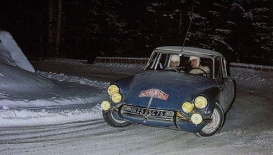 Pauli Toivonen - Ensio Mikkander
35º Rallye Automobile de Monte-Carlo 1966. Citroën DS 21 (3427 HP 75). Clasificado 1º.

Del 14 al 20 de Enero, Monte-Carlo.
Superficie: asfalto - nieve.

119 equipos completaron el rally en su totalidad.
A partir de la posición 120, los equipos no se clasificaron para el tramo final, pero fueron clasificados oficialmente.

Tomaron la salida 322 equipos, finalizaron 184.
@
Palabras clave: Citroen;DS;Montecarlo;1966;nieve